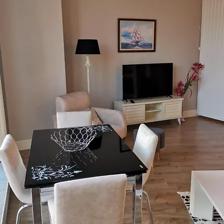 Metropoll Atasehir Apartment *